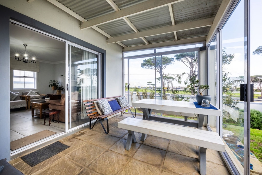 3 Bedroom Property for Sale in Dennegeur Western Cape